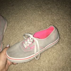 Kids grey/ hot pink vans